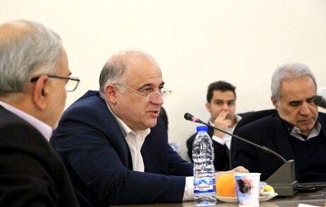 در حال مذاکره برای رفع نیازهای برقی پاکستان و افغانستان هستیم