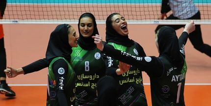 جام قهرمانی لیگ برتر والیبال زنان به کاشان رفت