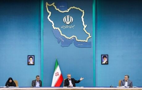 رئیس جمهور از حمایت و تسهیل شرایط فرزندآوری برای همه مادران از جمله مادران کارمند خبرداد