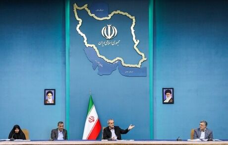 رئیس جمهور از حمایت و تسهیل شرایط فرزندآوری برای همه مادران از جمله مادران کارمند خبرداد