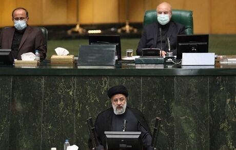 رئیس جمهور برای دفاع از کلیات لایحه بودجه سال ۱۴۰۲ وارد مجلس شد