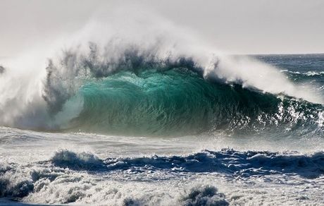 ممنوعیت فعالیت دریایی در دریای خزر تا اواخر روز شنبه ۱۳ دی‌ماه 