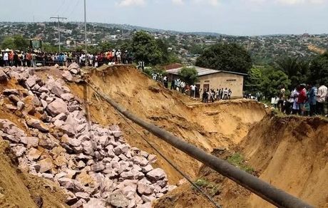 ثبت ۴۴۰ کشته و مفقودی در سیل و رانش زمین جمهوری دموکراتیک کنگو