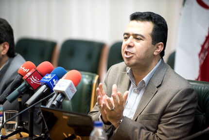 معاون اقتصادی بانک مرکزی: استفاده دولت از تنخواه کم شده است