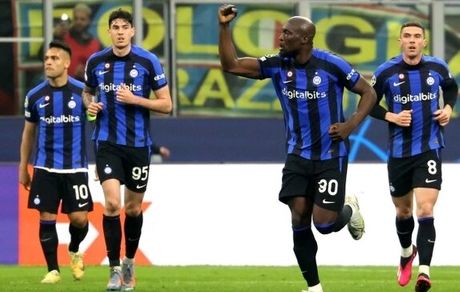 چلسی در لیگ برتر و اینترمیلان در سری آ باختند