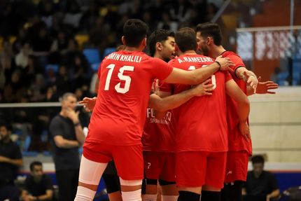 فولاد سیرجان بهروز عطایی صدرنشین لیگ برتر والیبال شد