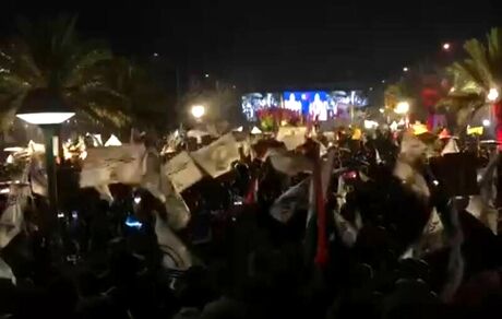 نواخته شدن سرود ملی ایران در نزدیکی پایگاه نظامی آمریکا