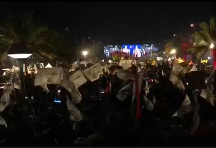 نواخته شدن سرود ملی ایران در نزدیکی پایگاه نظامی آمریکا