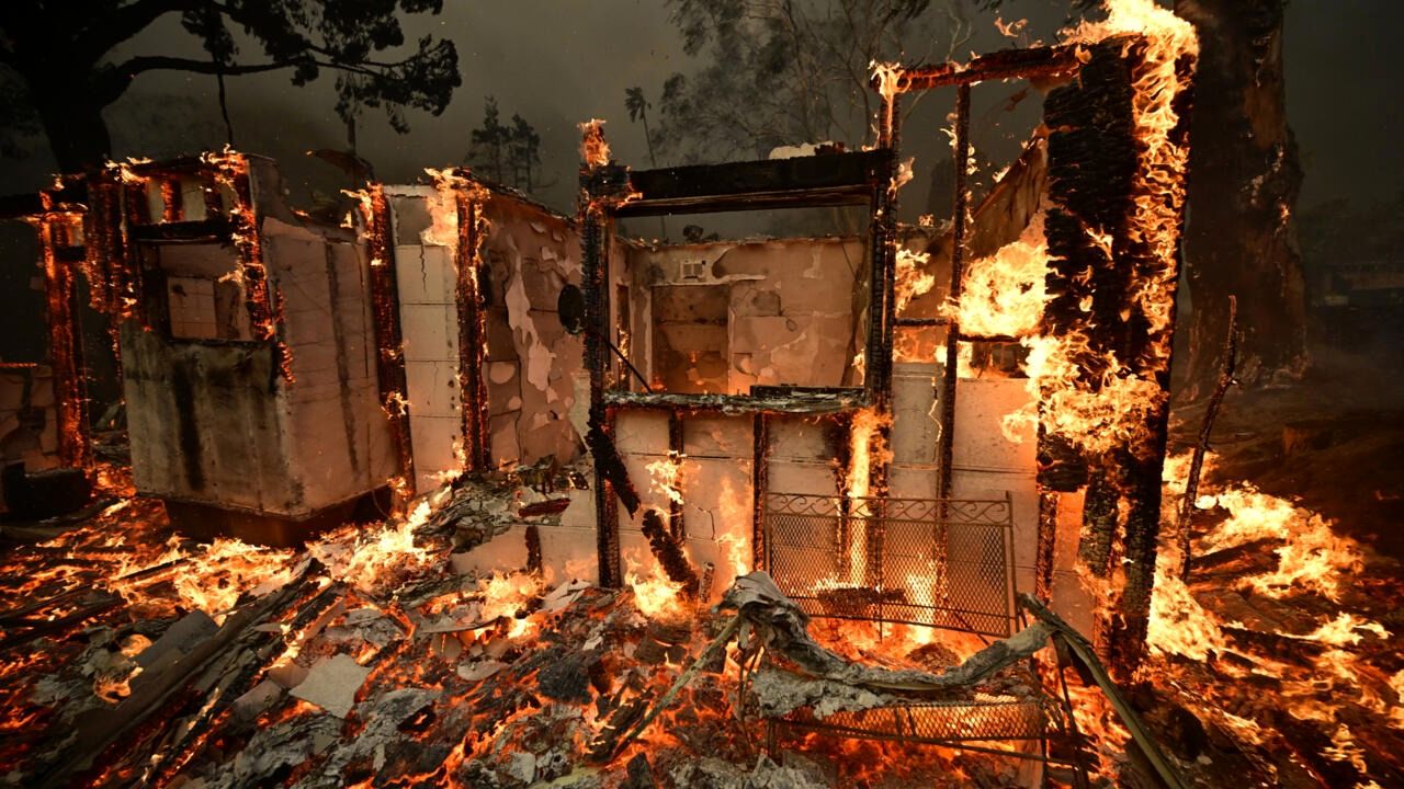 تصاویر آخرالزمانی از آتش‌سوزی مهیب لوس آنجلس آمریکا