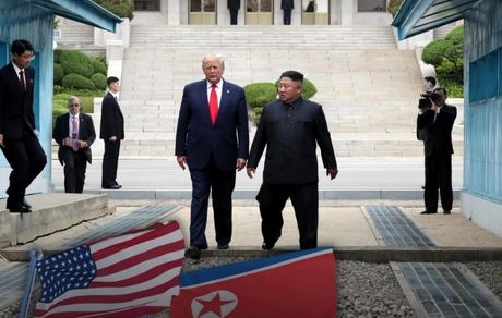 احتمال دیدار دونالد ترامپ و کیم جونگاون در ماه آینده میلادی