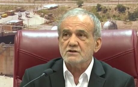 رئیس جمهور: مردم باور کنند که دنبال حل مشکلات آنها هستیم