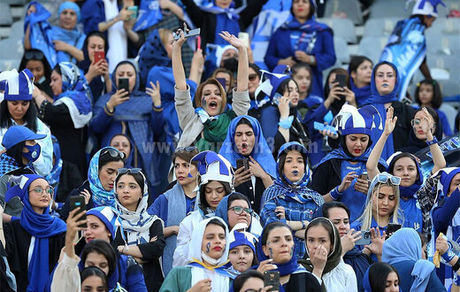 تمجید فیفا از دولت و فوتبال ایران به خاطر حضور زنان در ورزشگاه