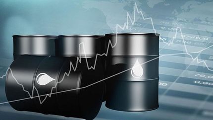 در آستانه اعلام تصمیم جو بایدن: قیمت نفت کاهش یافت