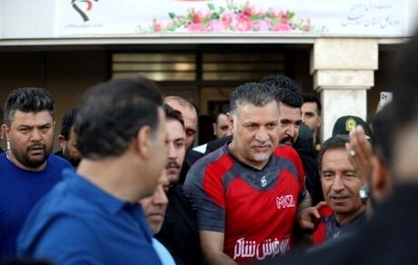 دیدار تیم ملی منتخب ۹۸ به همراه علی دایی و منتخب ستارگان فوتبال خوزستان