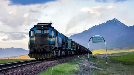 توافق ایران و افغانستان برای تکمیل راه آهن هرات-خواف