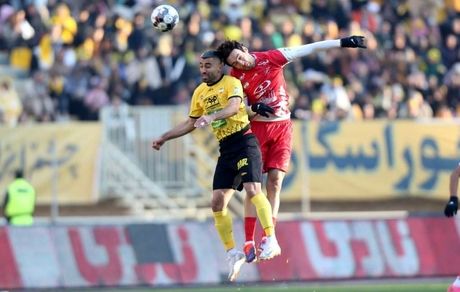 مدافع گرجستانی پرسپولیس از هواداران عذرخواهی کرد