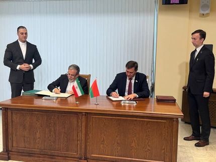 امضای ۳ سند همکاری میان وزرای خارجه ایران و بلاروس 