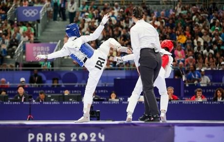 صعود بانوی تکواندوکار وزن منفی ۴۹ کیلوگرم زنان ایران به نیمه‌نهایی المپیک پاریس