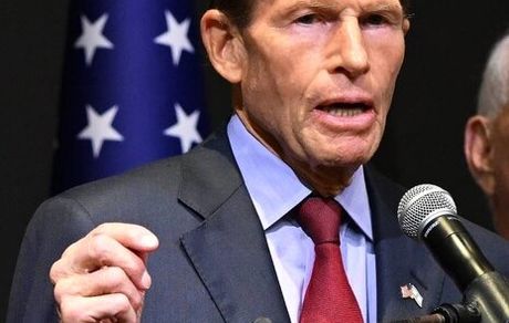 ادعای سناتور آمریکایی از احتمال درگیری زمینی ایران و آمریکا