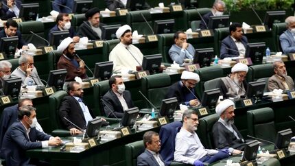 مجوز مجلس به وزارت دفاع برای استفاده از سهمیه نفت خام و میعانات گازی