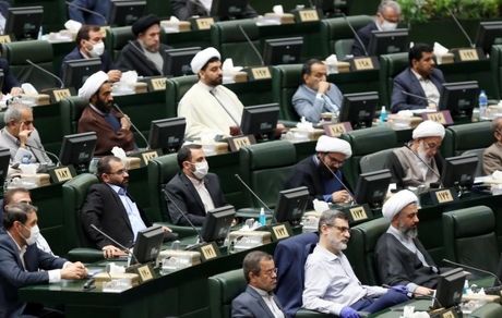 مجوز مجلس به وزارت دفاع برای استفاده از سهمیه نفت خام و میعانات گازی