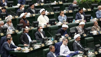 مجوز مجلس به وزارت دفاع برای استفاده از سهمیه نفت خام و میعانات گازی