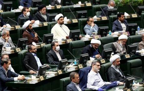 مجوز مجلس به وزارت دفاع برای استفاده از سهمیه نفت خام و میعانات گازی