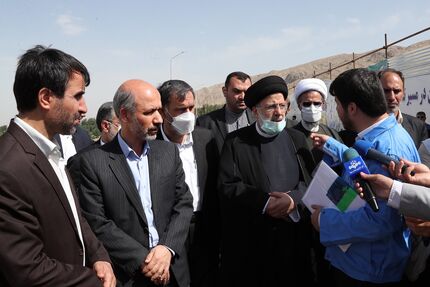 بازدید رئیس جمهور از پتروشیمی خراسان 