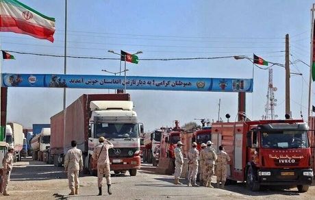 خسارت آتش سوزی به پنج دستگاه کامیون ایرانی در گمرک هرات