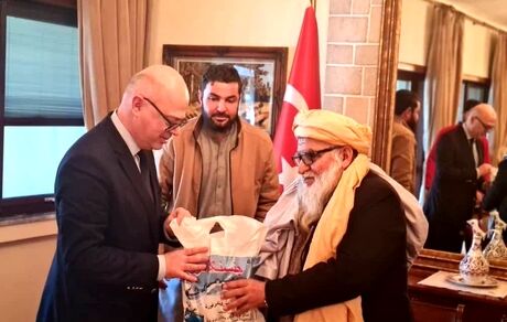 طالبان به زلزله‌زدگان ترکیه پول نقد در کیسه پلاستیکی کمک کرد