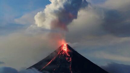 کشته شدن ده نفر در فوران آتش‌فشانی در اندونزی