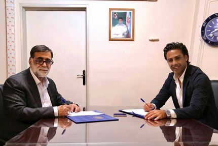 قرارداد فرهاد مجیدی برای ۳ سال تمدید شد