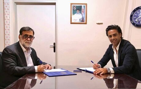 قرارداد فرهاد مجیدی برای ۳ سال تمدید شد