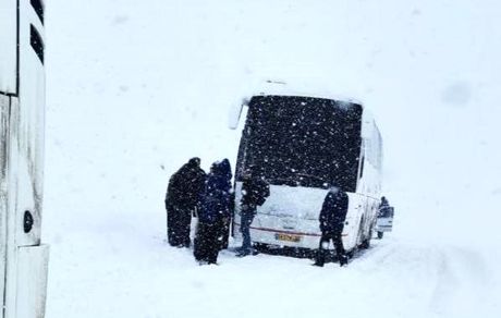 بارش نیم متر برف در روز پایانی سال در اهر و ورزقان + ویدئو