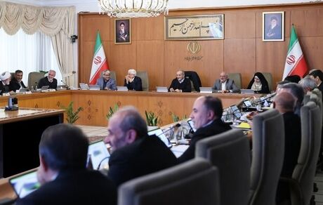 رئیس جمهور، بانک مرکزی را موظف به همکاری با وزارت نیرو برای تامین منابع مالی توسعه انرژی تجدیدپذیر کرد
