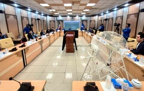 ثبت نام نزدیک به ۷ میلیون متقاضی برای ۴۹ هزار خودروی ایرانخودرو / یک خودرو به ازای هر ۱۴۰ نفر!