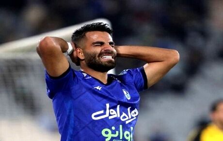 مدافع استقلال دربی را از دست داد؟