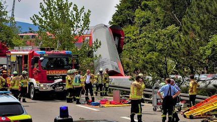 واژگونی قطار در آلمان / ۳۴ مسافر کشته و مصدوم شدند