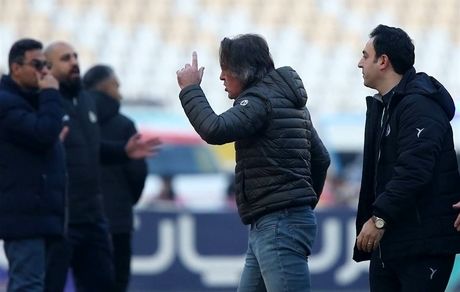 زدوخورد عجیب ساپینتو با مربیان مس کرمان + ویدئو