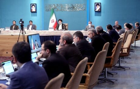 دولت با جدیت ثبات در اقتصاد و مقابله با سوداگری را پیگیری خواهد کرد