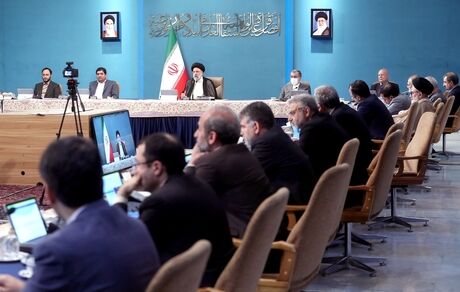 دولت با جدیت ثبات در اقتصاد و مقابله با سوداگری را پیگیری خواهد کرد