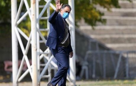 سرپرست استقلال: قایدی می‌ماند