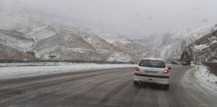 بخشی از آزادراه تبریز – زنجان بدلیل یخبندان بسته شد