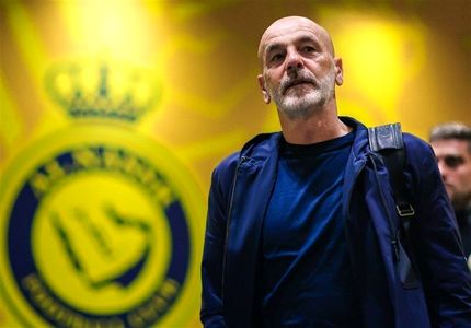 سرمربی النصر: شاید بازی برگشت مقابل استقلال روی نیمکت نباشم