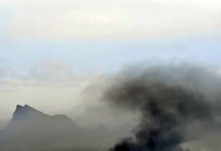 حمله دشمن به فرودگاه بین المللی لامرد