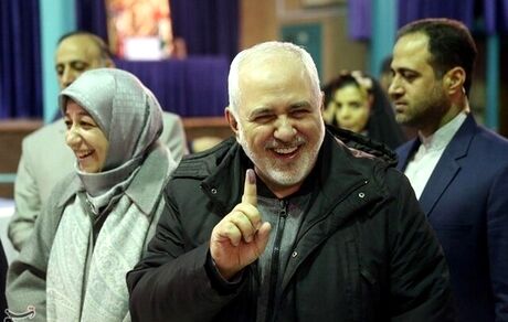 ظریف: مردم نمی‌گذارند یک نفر در واشنگتن برای‌شان تصمیم بگیرد