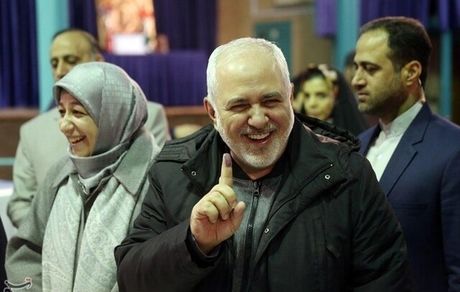 ظریف: مردم نمی‌گذارند یک نفر در واشنگتن برای‌شان تصمیم بگیرد