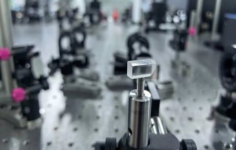 کوتاه‌ترین طول موج لیزر حالت جامد جهان توسط چینی‌ها ساخته شد