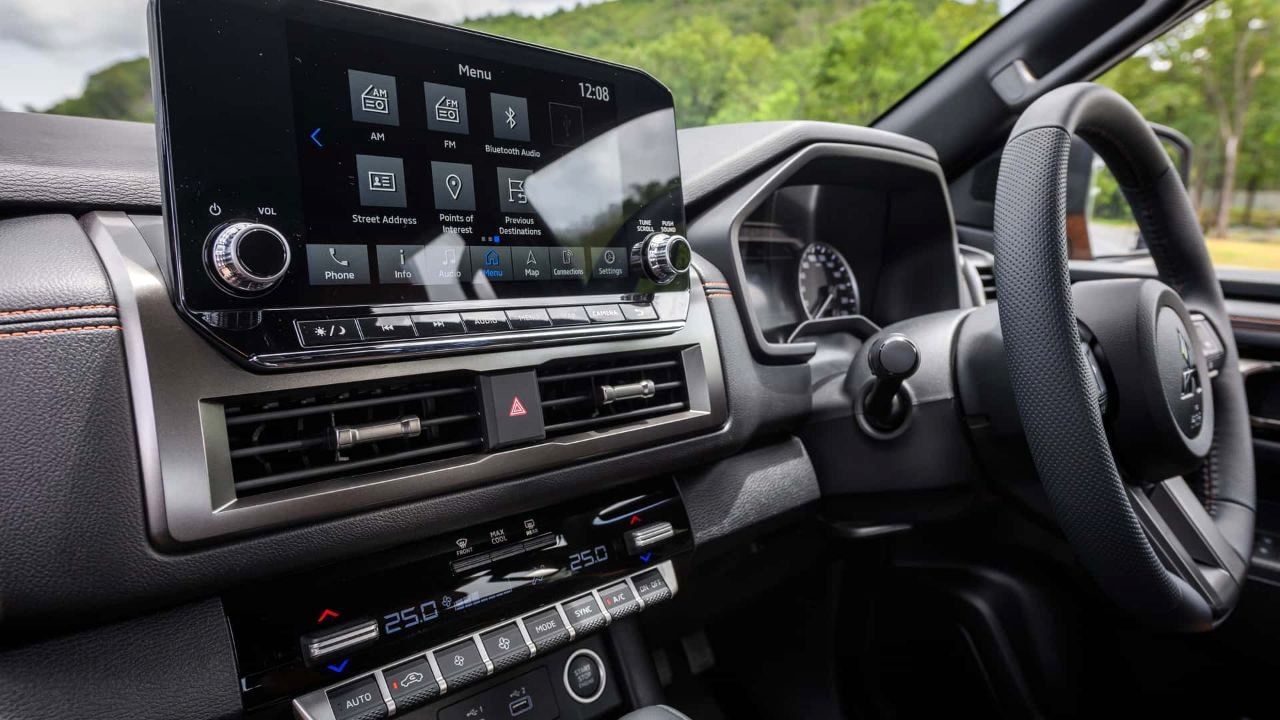میتسوبیشی L200 /Triton