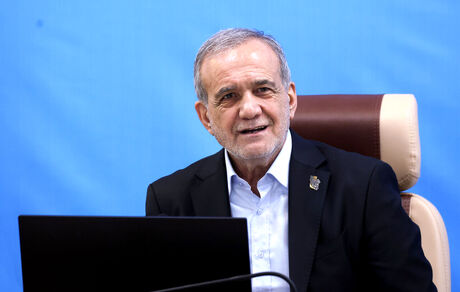 رئیس جمهور: دشمن پس از ناکامی در جنگ نظامی، تلاش دارد جنگ را به عرصه اقتصاد منتقل کند